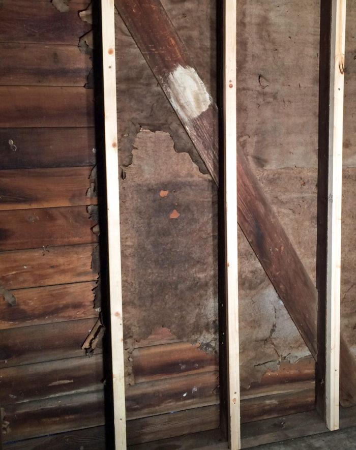 How Do You Tell If There Is No Insulation In Walls?