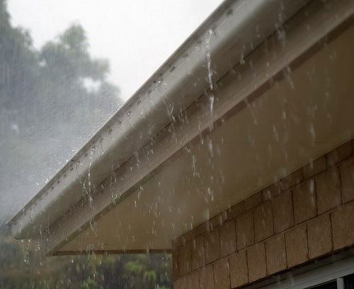 Is It Normal For Roof To Leak In Heavy Rain?