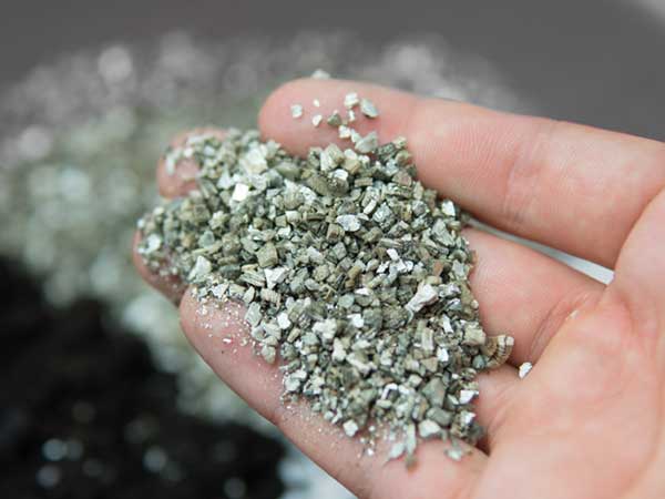 Does Organic Vermiculite Contain Asbestos?