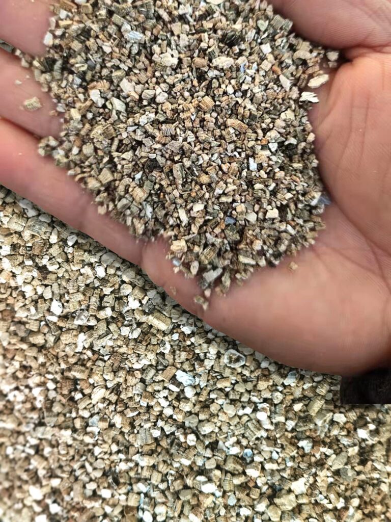 Does Tractor Supply Have Vermiculite?